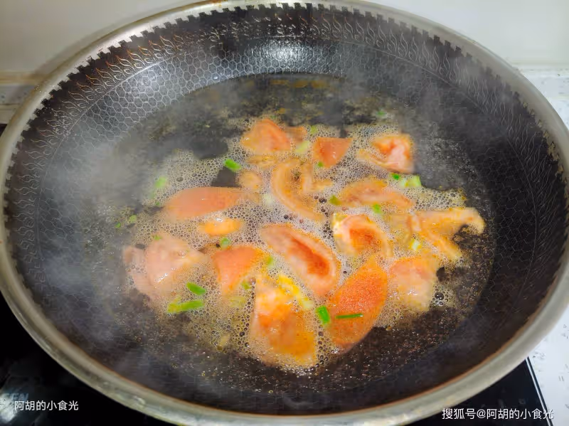 雞湯、骨湯不如喝這湯!天冷「搶鮮」煮一鍋,肉嫩湯鮮、滿口新鮮好味,熱氣騰騰一掃而光
