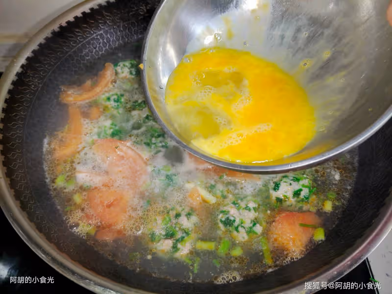 雞湯、骨湯不如喝這湯!天冷「搶鮮」煮一鍋,肉嫩湯鮮、滿口新鮮好味,熱氣騰騰一掃而光