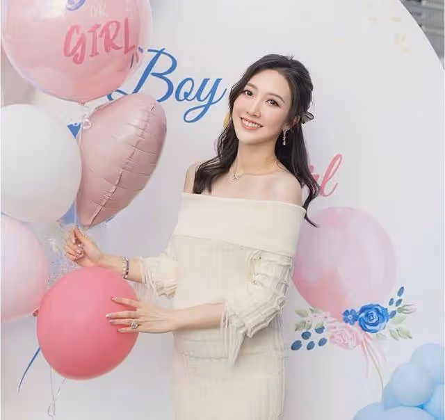 恭喜!TVB知名高顏值女星懷孕半年肥肚不肥人,宣布胎兒是女嬰