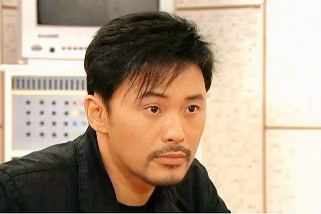 曹永廉曝拍片遭威脅內幕,TVB月薪3600令其崩潰,邵美琪默默相助