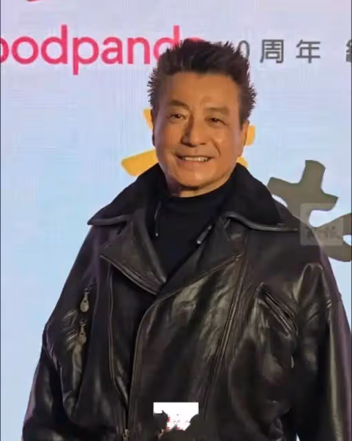 77歲石修近照曝光!與78歲劉江同框,網友驚呼:這年齡差太離譜!