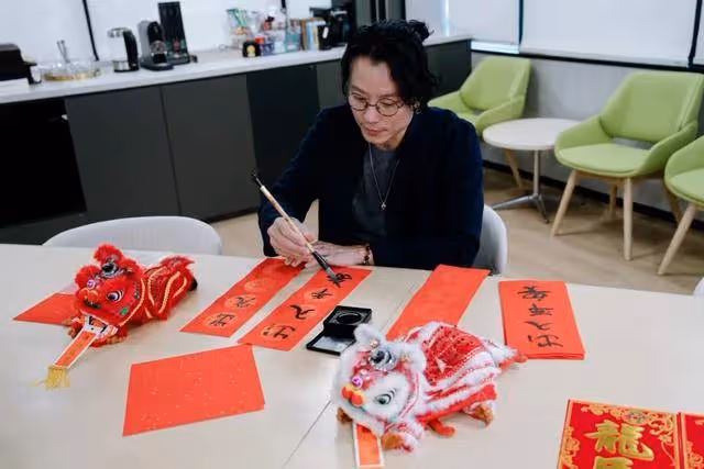 TVB前男星自曝內地拍戲中暑，與迪麗熱巴合作，曾兩度離婚