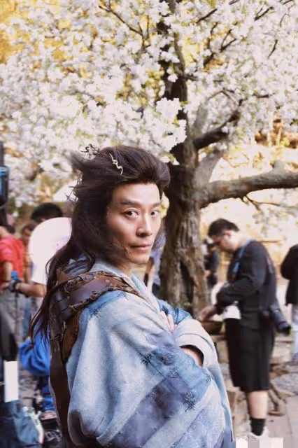 TVB前男星自曝內地拍戲中暑,與迪麗熱巴合作,曾兩度離婚