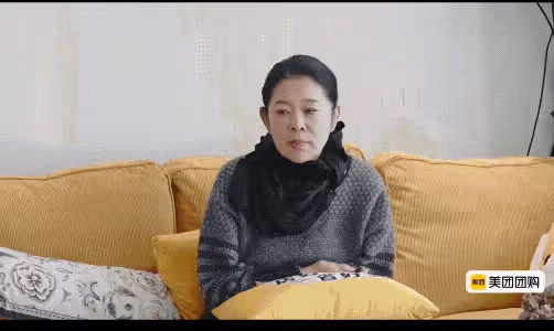 劉曉慶與妹妹一家決裂,深陷5個官司首次公開自己的身世,倪萍一句話讓她破防