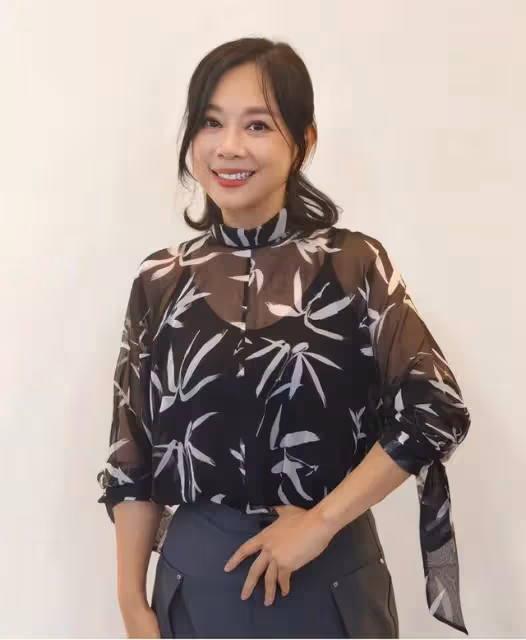 TVB女神旗袍亮相!自曝想回巢拍劇,曾被騙光家產卻活成鑽石女王