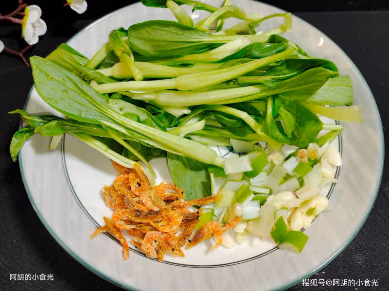 太喜歡這個燉菜了,多種食材一鍋出,熱氣騰騰、新年上桌寓意好,有葷有素全家都愛吃