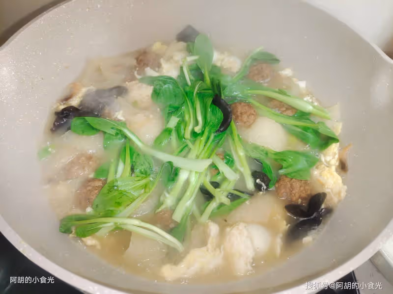 太喜歡這個燉菜了,多種食材一鍋出,熱氣騰騰、新年上桌寓意好,有葷有素全家都愛吃