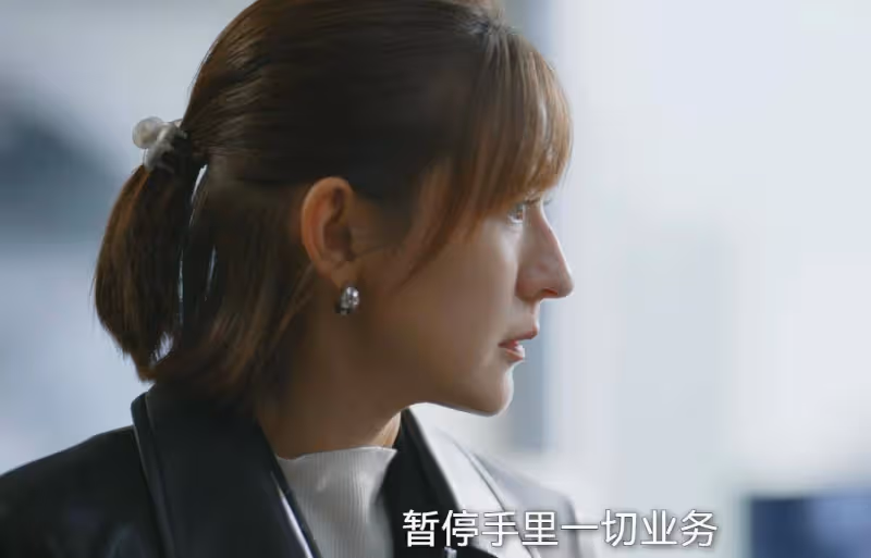 《無所畏懼》:羅英子被坑慘!原來,這才是梅大梁不肯簽協議的真相