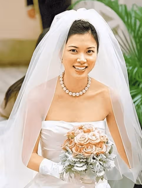 她比朱玲玲更豪橫！一婚嫁豪門凈身出戶，二婚再嫁豪門生下兩子