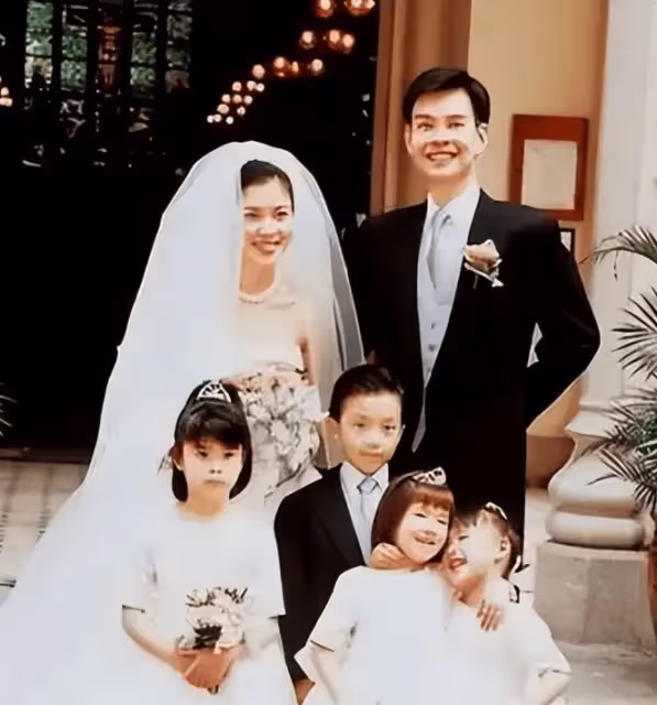 她比朱玲玲更豪橫！一婚嫁豪門凈身出戶，二婚再嫁豪門生下兩子