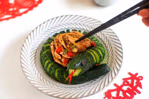 蛇年大吉｜蓑衣黃瓜手撕雞（🧧春節宴客涼菜集錦）