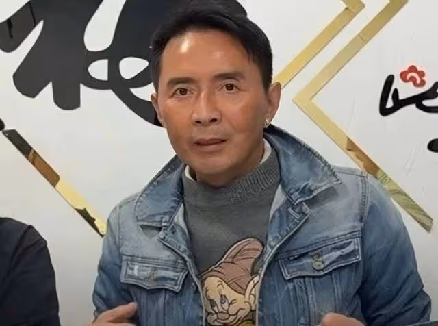 香港知名男星抗癌成功,遭妻子懷疑婚內出軌,經常查手機求安全感