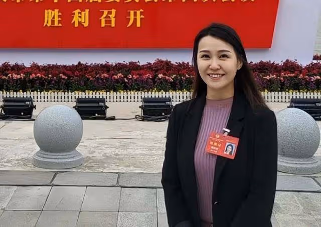 恭喜!TVB前知名女星成武漢市港區政協委員,離巢從政月入7萬工資