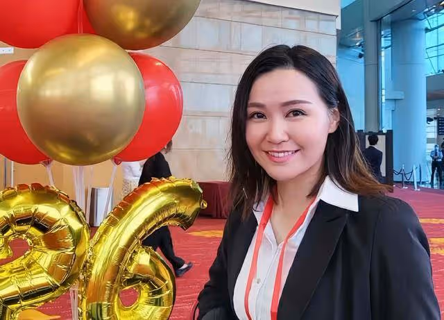 恭喜!TVB前知名女星成武漢市港區政協委員,離巢從政月入7萬工資