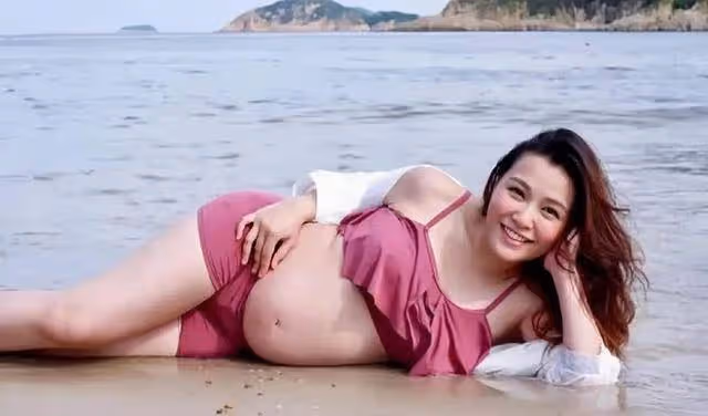 恭喜！TVB前知名女星成武漢市港區政協委員，離巢從政月入7萬工資
