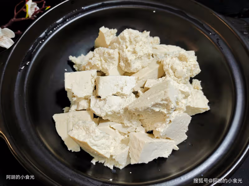 天冷太適合吃這燉菜了，新年上桌寓意更好，熱熱乎乎、軟嫩好滋味，便宜實惠簡單好做