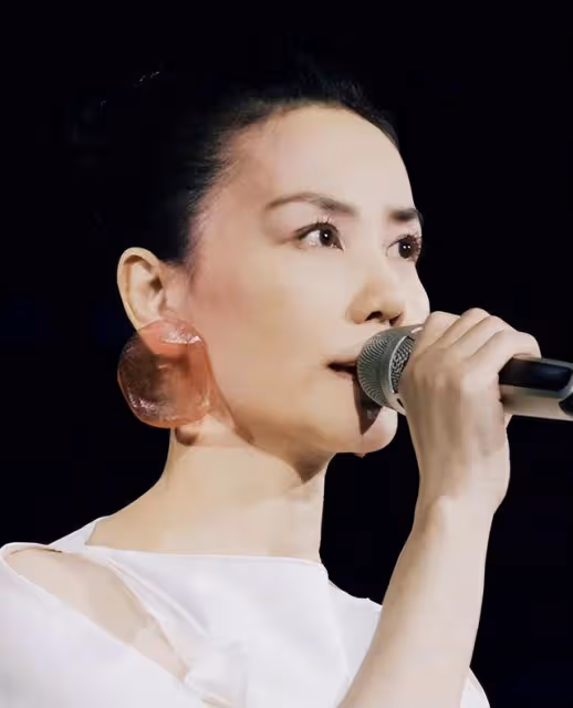 王菲春晚新歌疑似唱人生經歷,引網民淚目!她活成了自己要的樣子