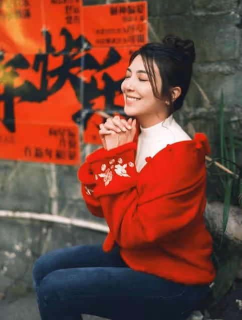 TVB視帝與太太現身深圳農村，稱讓女兒感受中國傳統！體驗農村樂趣！