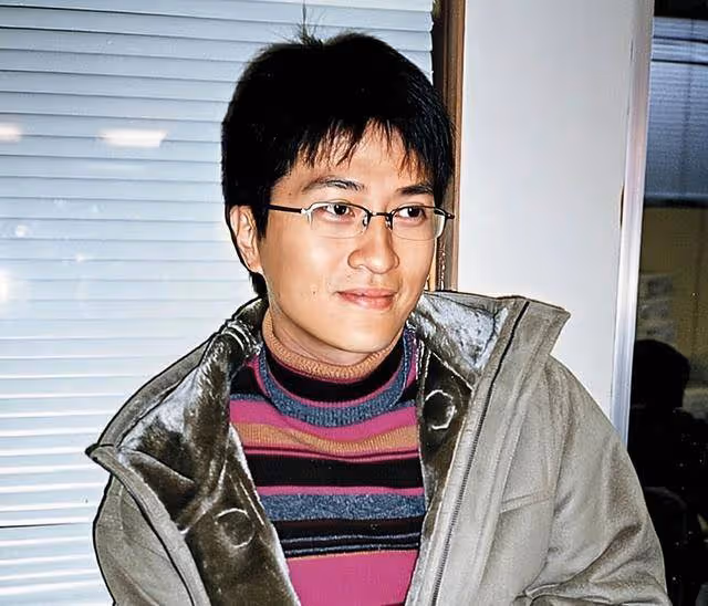 香港知名男星舊病復發,坐骨神經痛到下半身無知覺,臥床暴瘦10斤