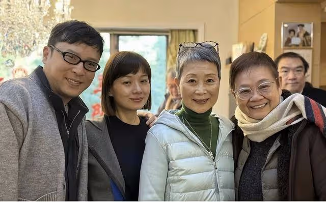 白雪仙96歲仍雍容華貴!愛徒齊拜年,與任劍輝情深一世令人動容