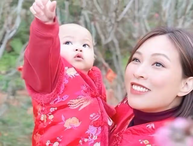 恭喜!43歲香港知名女星懷孕多月臨盆在即,不畏年齡想生四個孩子