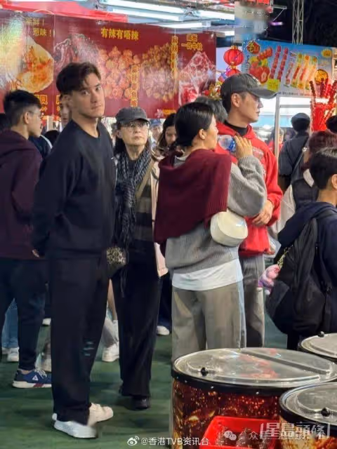 馮盈盈想要事業財運多過桃花運?陳曉華避談朱敏瀚年宵市場買大桃花