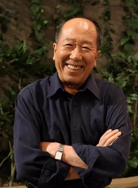 國家一級演員雷恪生:髮妻早逝後50歲再娶老師,53歲上春晚爆火,88歲還沒抱孫