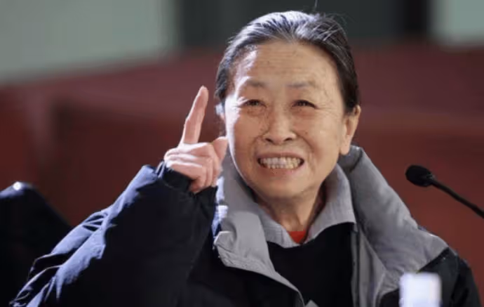丑娘張少華年輕時有多美?早期照片曝光,怪不得老伴也這麼帥!