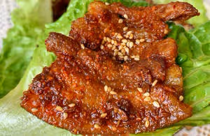 好吃到舔手指‼️秘制蒜香孜然烤五花肉～