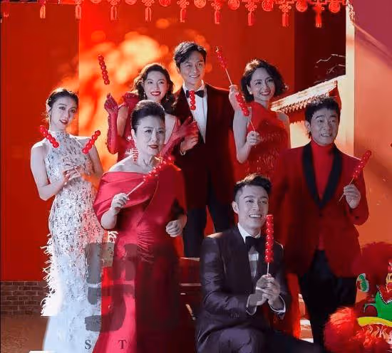 TVB重量級女星央視春晚獻唱!TVB花旦小生紛紛前來團拜!超五十餘人祝賀現場熱鬧!