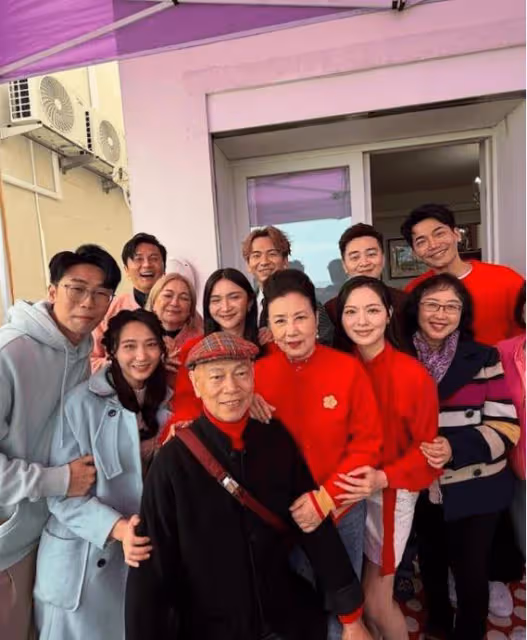 TVB重量級女星央視春晚獻唱!TVB花旦小生紛紛前來團拜!超五十餘人祝賀現場熱鬧!