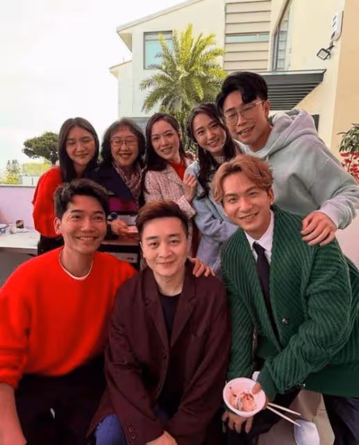 TVB重量級女星央視春晚獻唱！TVB花旦小生紛紛前來團拜！超五十餘人祝賀現場熱鬧！