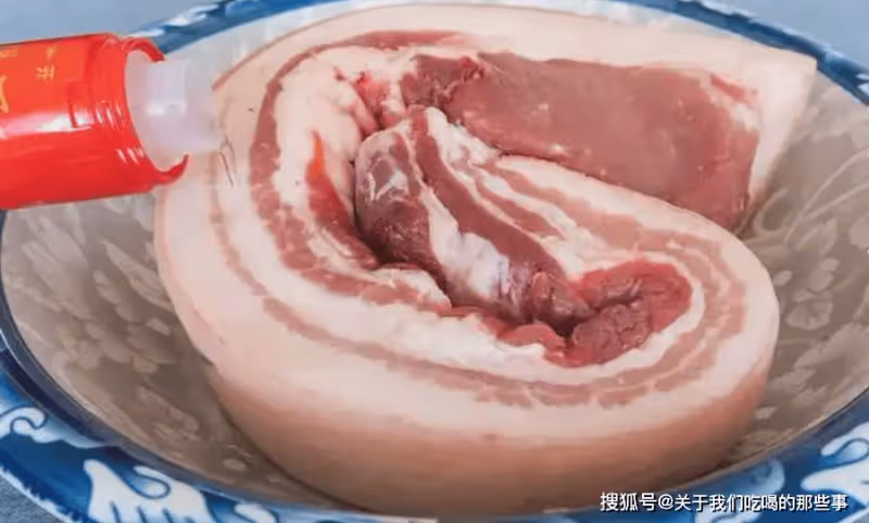 腌臘肉,只放鹽不正宗還容易壞,牢記「3放3竅門」,臘肉甘香醇厚