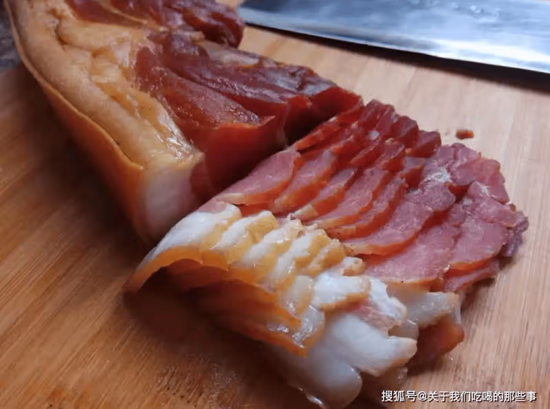腌臘肉,只放鹽不正宗還容易壞,牢記「3放3竅門」,臘肉甘香醇厚