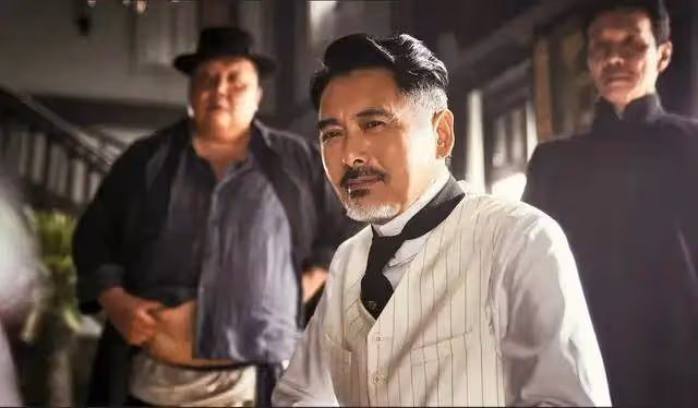 《唐探1900》除了發哥霸氣表演，其他真沒法尷尬吹了