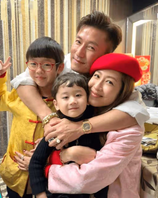 TVB前當家花旦佘詩曼與胡杏兒罕見同場聚會!曾傳爭視後有心結!