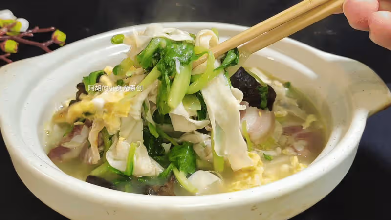 過年後這菜可以敞開吃，比大魚大肉好！食材豐富、鮮爽不油膩，上桌就被吃個精光