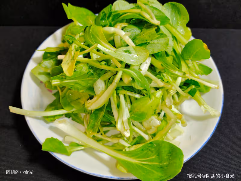 過年後這菜可以敞開吃，比大魚大肉好！食材豐富、鮮爽不油膩，上桌就被吃個精光