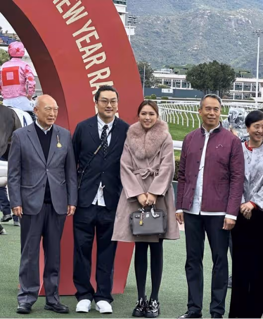 TVB綠葉嫁入豪門,名下賽馬狂攬420萬,昔日「屍雪」如今貴氣逼人