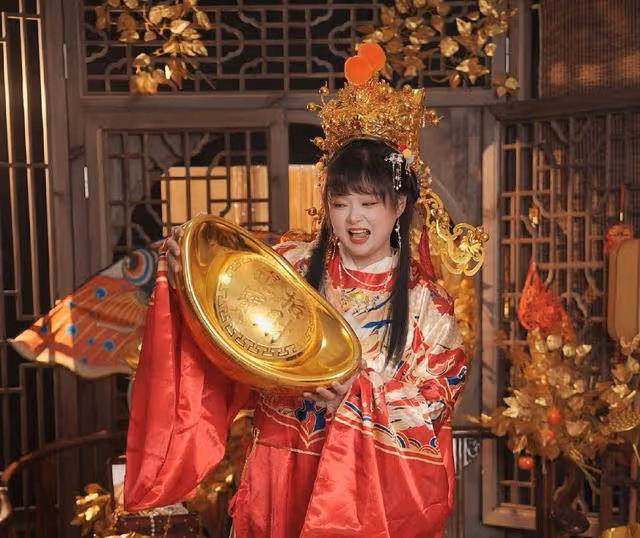 香港知名女星減肥成功告別三高,否認吃藥抽脂,穿泳裝拍雜誌封面