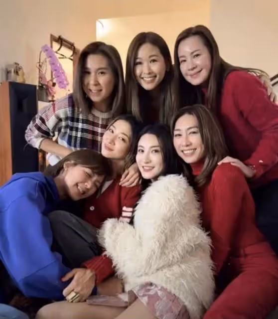 TVB視後新年組局!林峯夫婦現身,胡定欣喜慶造型引關注