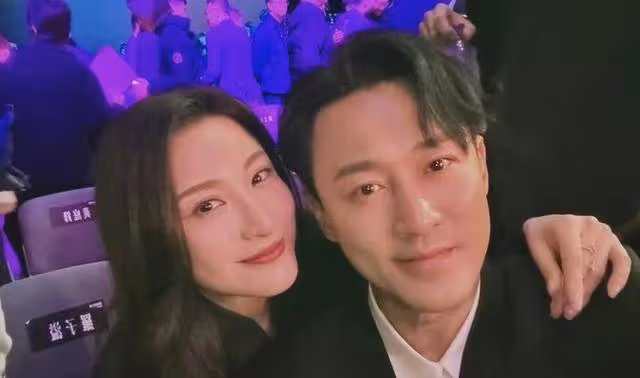 TVB視後新年組局!林峯夫婦現身,胡定欣喜慶造型引關注