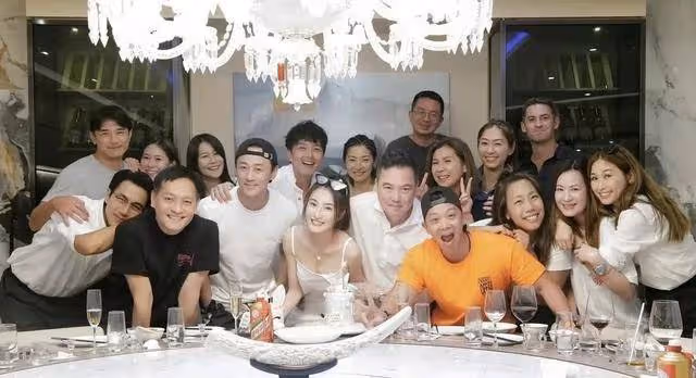 TVB視後新年組局!林峯夫婦現身,胡定欣喜慶造型引關注