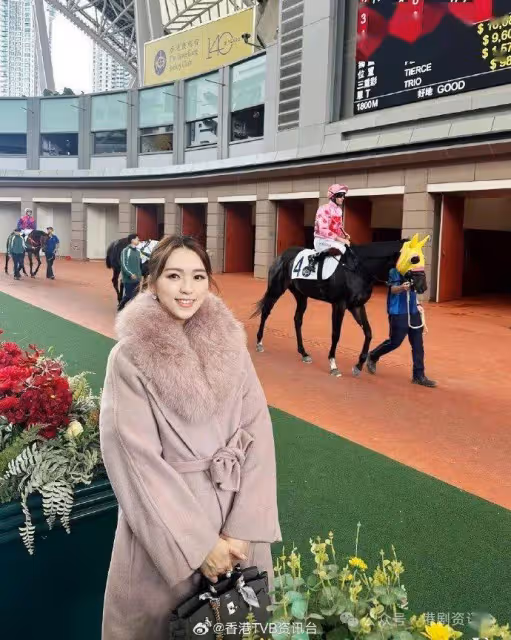 前TVB小花貴婦LOOK現身馬場 威風拉頭馬贏得420萬獎金