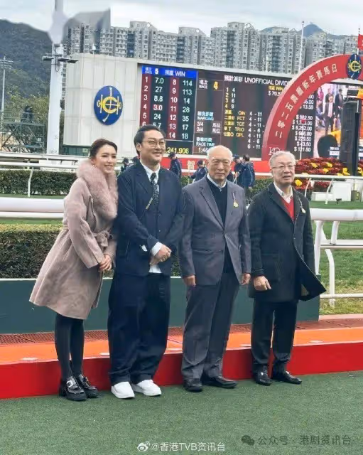 前TVB小花貴婦LOOK現身馬場 威風拉頭馬贏得420萬獎金