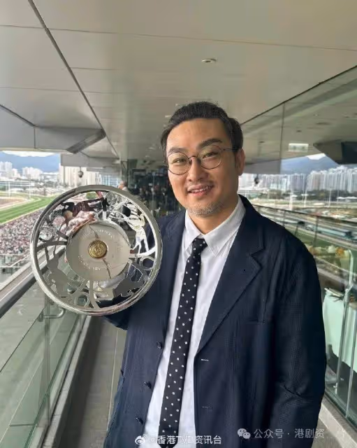 前TVB小花貴婦LOOK現身馬場 威風拉頭馬贏得420萬獎金
