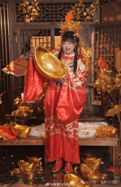 前TVB小花貴婦LOOK現身馬場 威風拉頭馬贏得420萬獎金