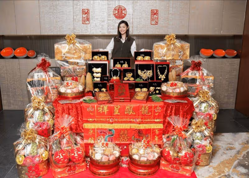 40歲香港女星大曬婚照!被霍汶希贊「靚到沒朋友」!主演《破地獄》人氣大升!