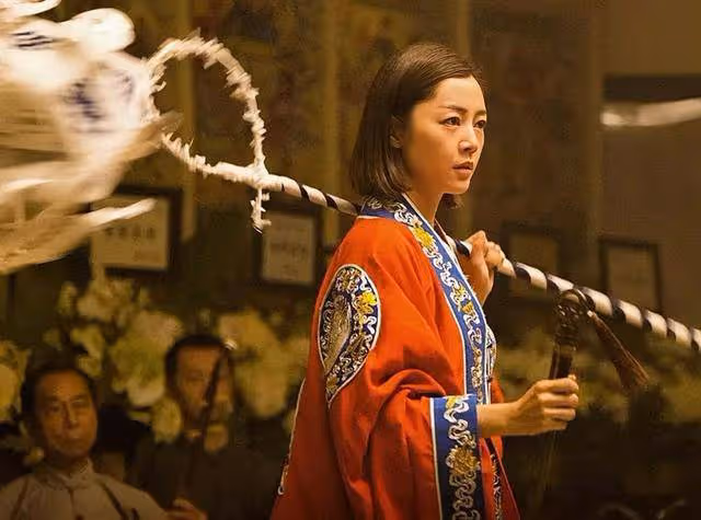 恭喜!香港知名女星曬高顏值婚紗照,即將和未婚夫在星級酒店結婚