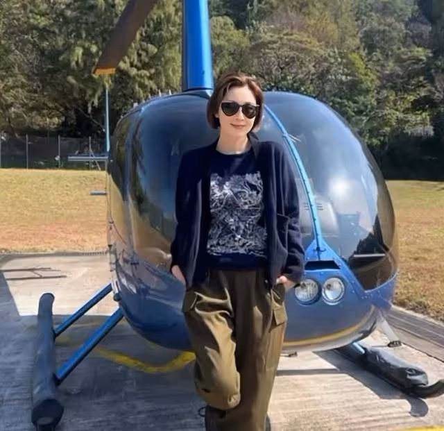 香港知名女星開直升機慶新年,退圈轉行從商,狀態凍齡拒絕復出